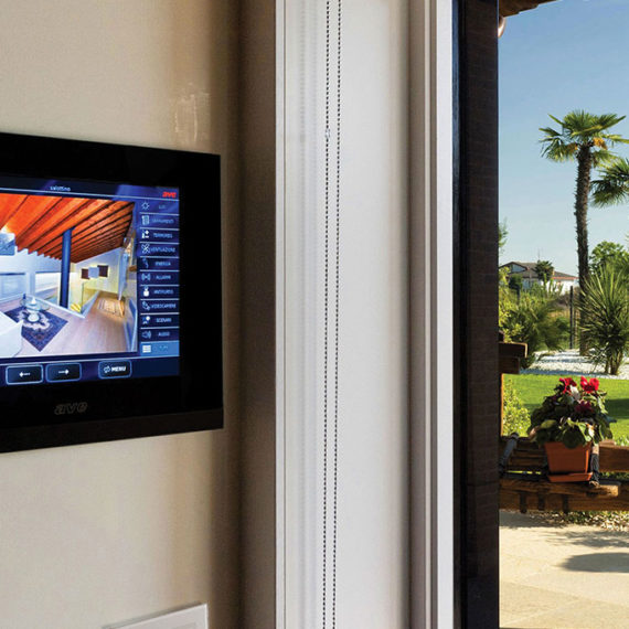 Villa domotica con touch screen di design