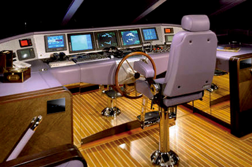 Referenza AVE Yacht con interruttori touch